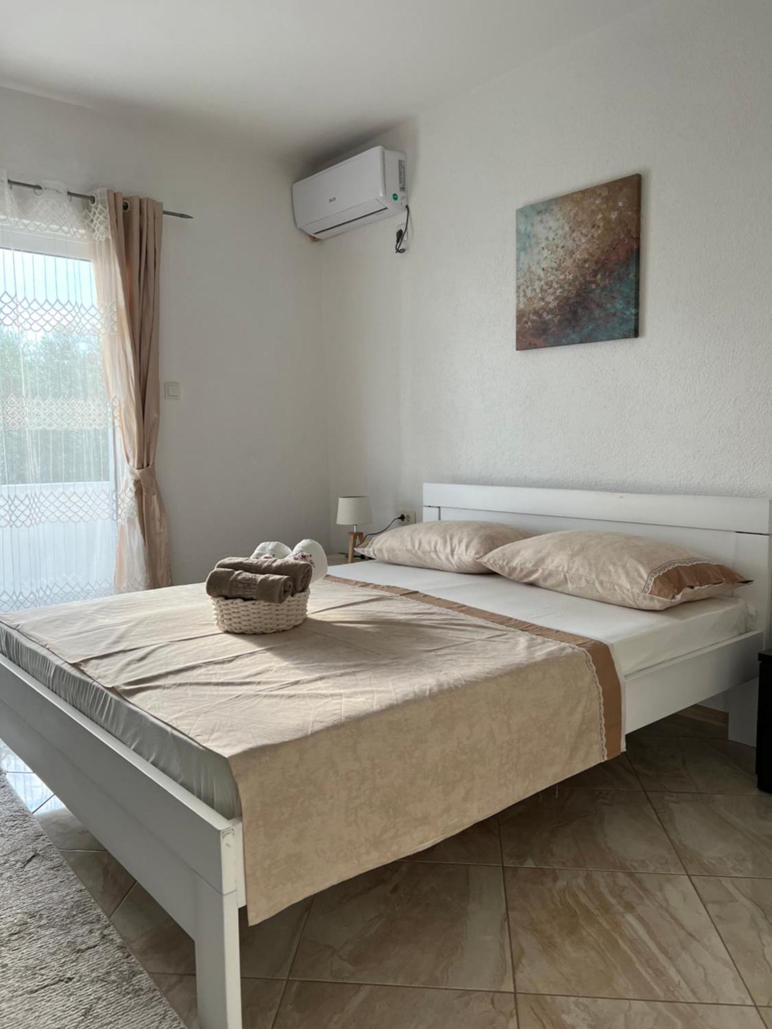 Suka Apartments Ulcinj Exterior photo