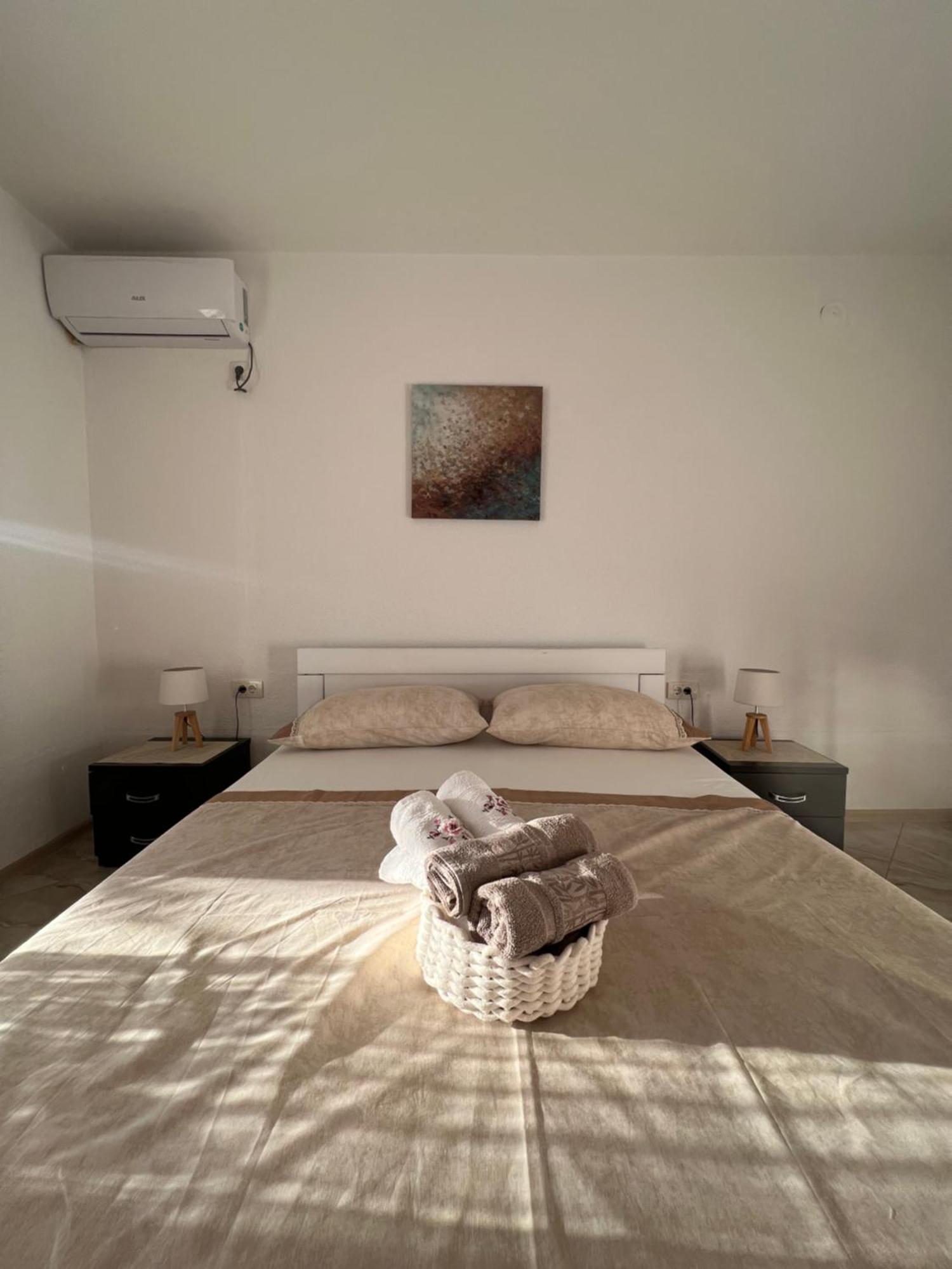 Suka Apartments Ulcinj Exterior photo